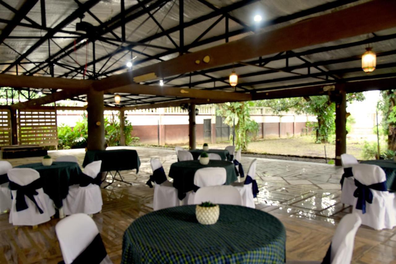 Isla De Oro Hotel Mamburao Экстерьер фото