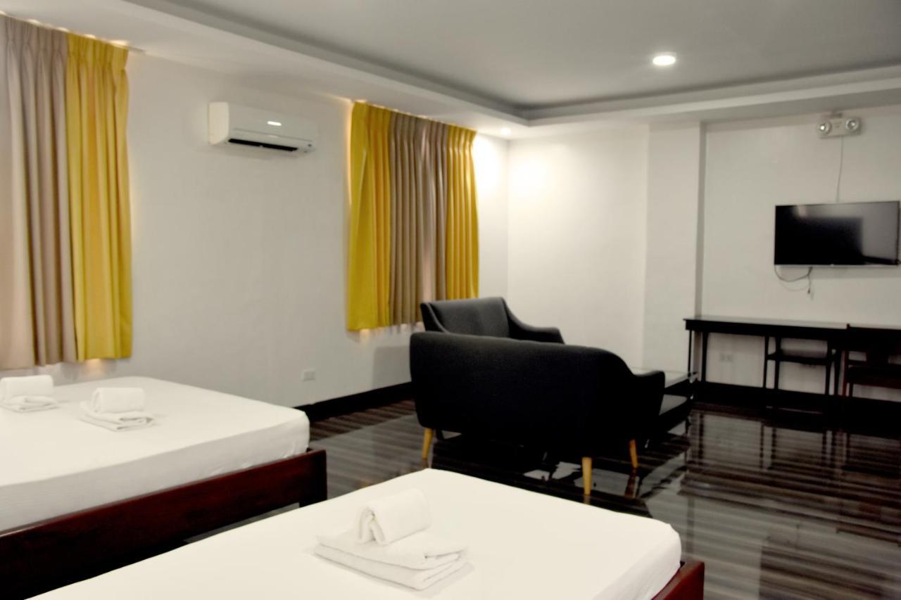 Isla De Oro Hotel Mamburao Экстерьер фото