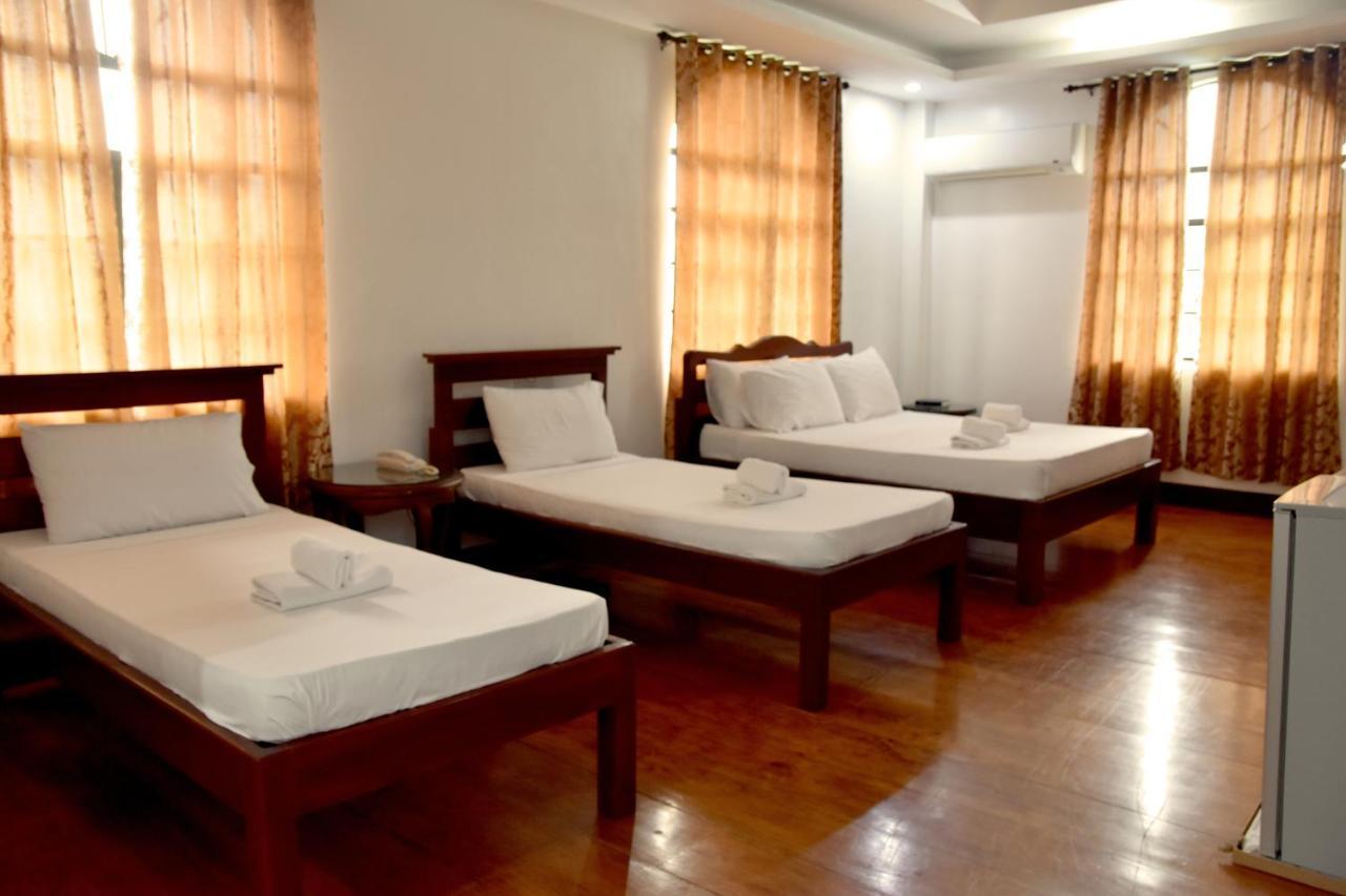 Isla De Oro Hotel Mamburao Экстерьер фото