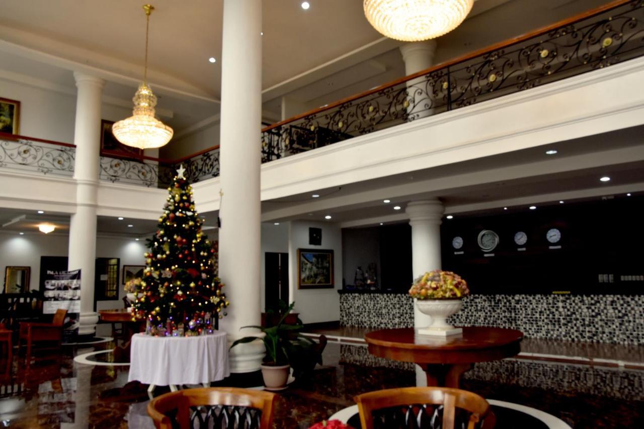 Isla De Oro Hotel Mamburao Экстерьер фото