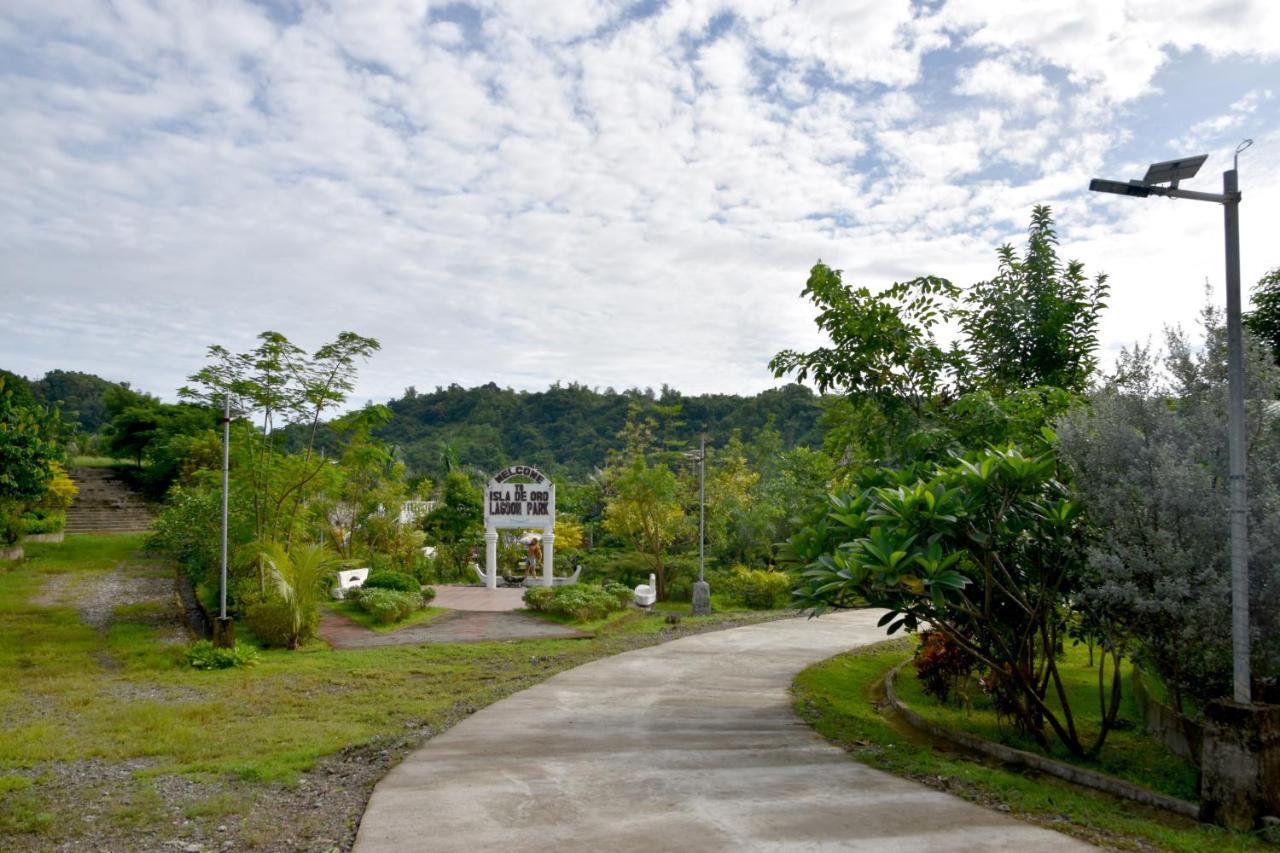 Isla De Oro Hotel Mamburao Экстерьер фото