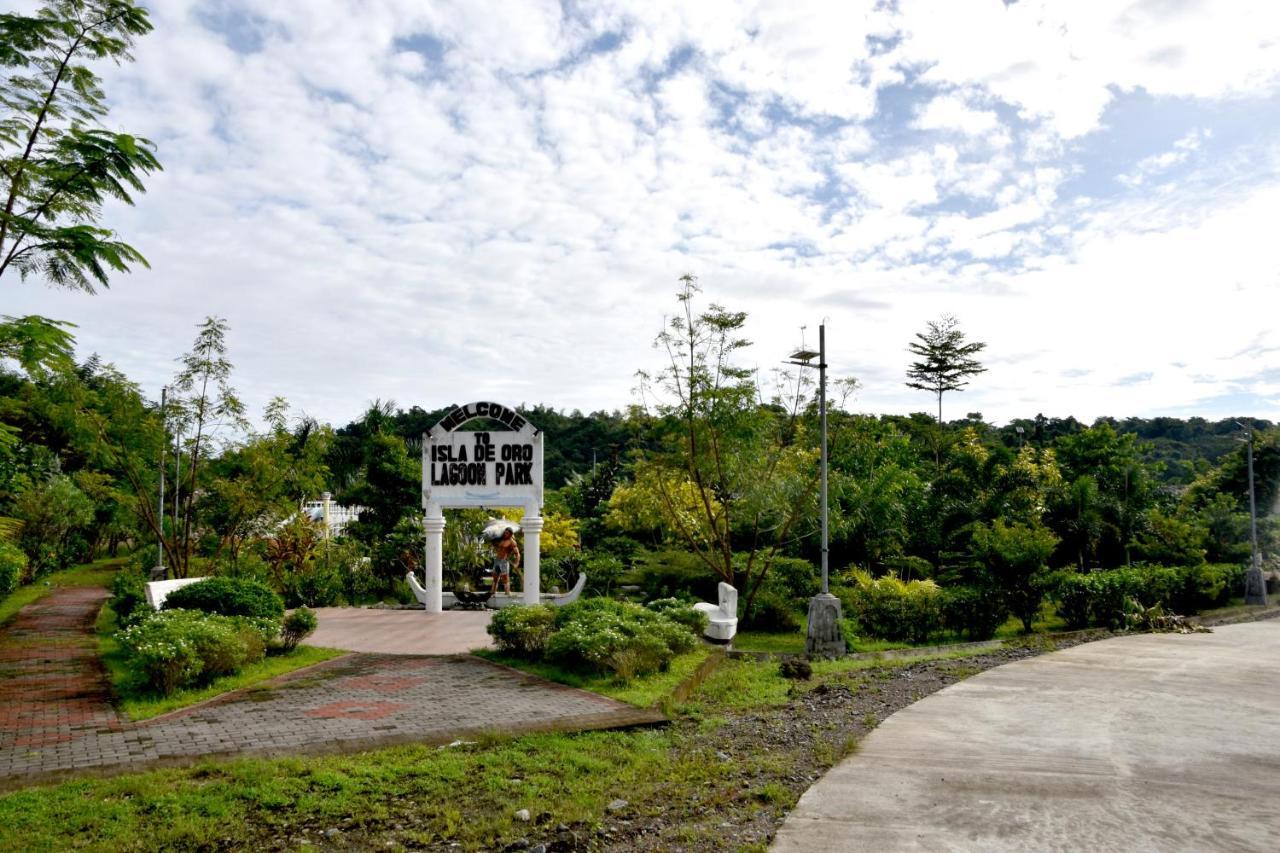 Isla De Oro Hotel Mamburao Экстерьер фото