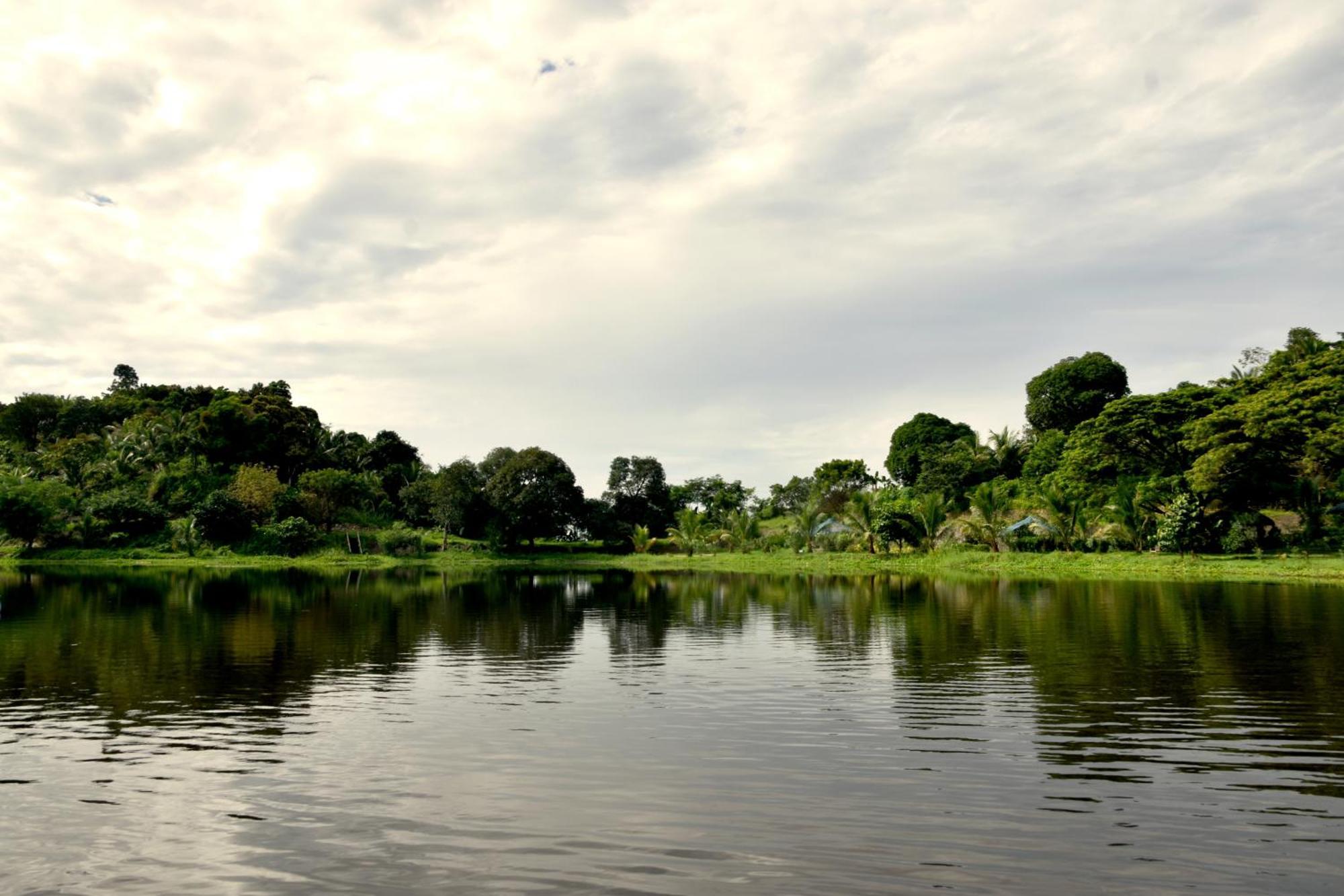 Isla De Oro Hotel Mamburao Экстерьер фото