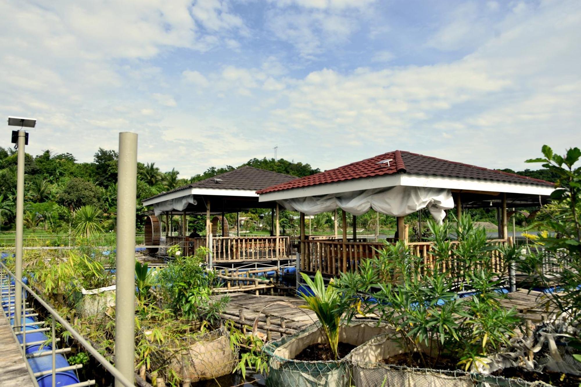 Isla De Oro Hotel Mamburao Экстерьер фото