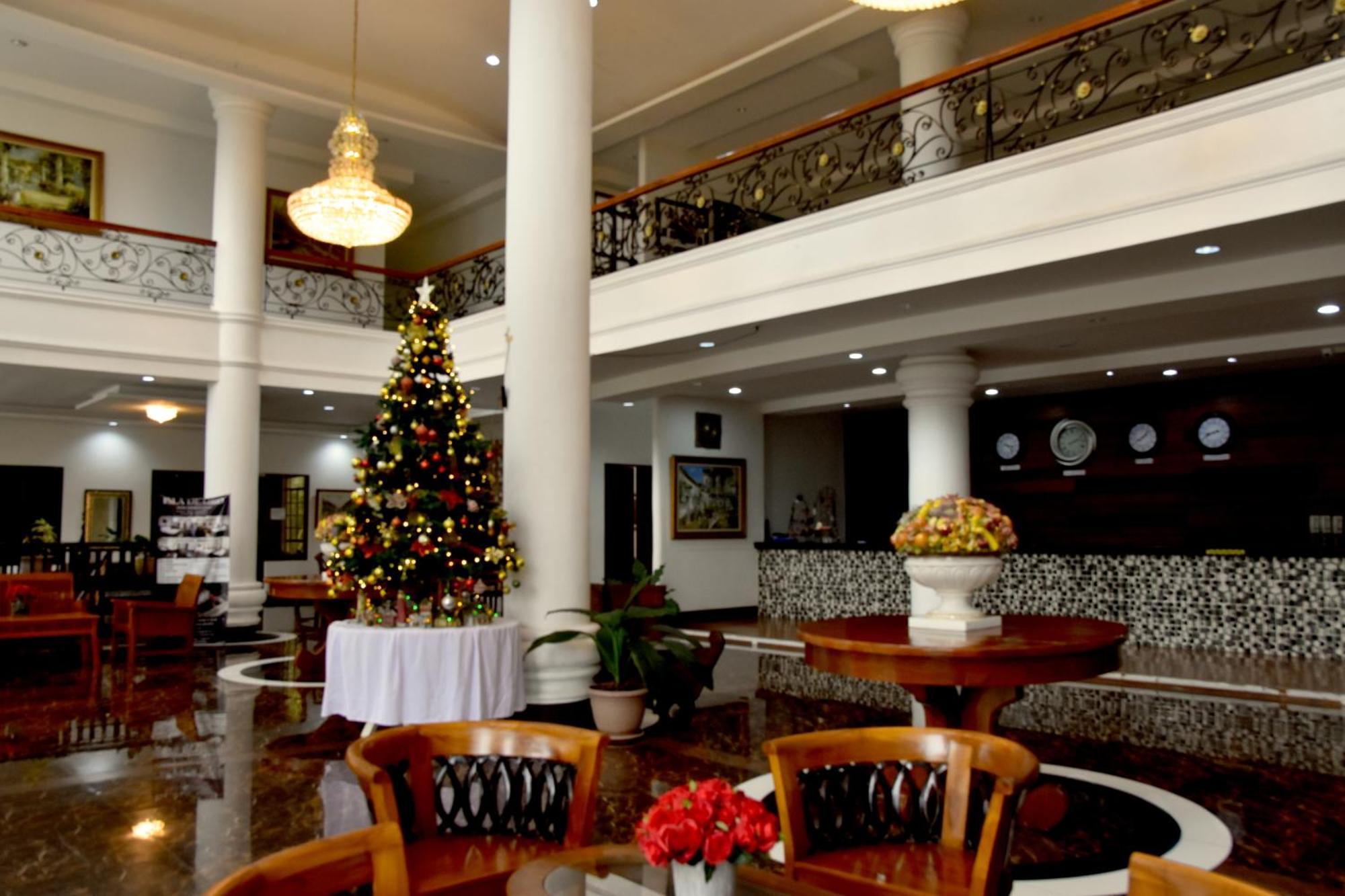Isla De Oro Hotel Mamburao Экстерьер фото